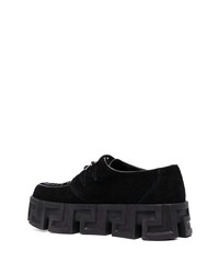 Черные замшевые массивные туфли дерби от Versace