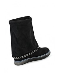 Черные замшевые полусапоги от Bellamica
