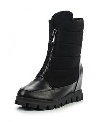 Черные замшевые полусапоги от Betsy