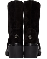 Черные замшевые полусапоги от Moncler