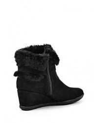 Черные замшевые полусапоги от Geox