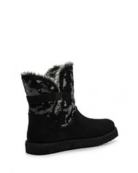 Черные замшевые полусапоги от Tamaris