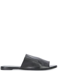 Черные замшевые сандалии на плоской подошве от Robert Clergerie