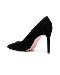 Черные замшевые туфли от Stuart Weitzman