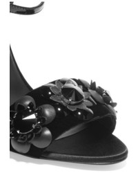 Черные кожаные босоножки на каблуке с украшением от Fendi