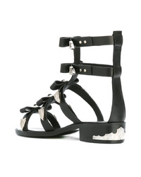 Черные кожаные босоножки на каблуке с украшением от Toga Pulla