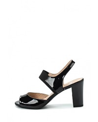 Черные кожаные босоножки на каблуке от Caprice