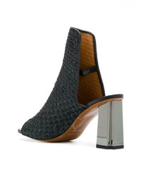 Черные кожаные босоножки на каблуке от Clergerie