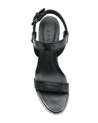 Черные кожаные босоножки на каблуке от A.F.Vandevorst