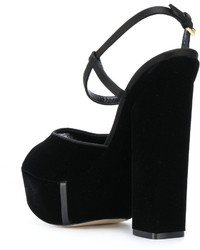 Женские черные кожаные босоножки от Dsquared2