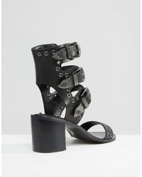 Женские черные кожаные босоножки от Mango