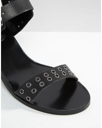 Женские черные кожаные босоножки от Mango