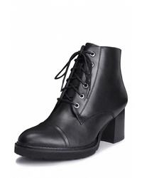 Черные кожаные ботильоны на шнуровке от Pierre Cardin