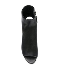 Черные кожаные ботильоны с вырезом от Strategia