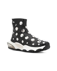 Черные кожаные ботильоны с украшением от Valentino