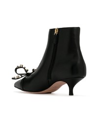 Черные кожаные ботильоны с украшением от RED Valentino