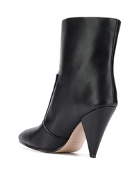 Черные кожаные ботильоны от Stuart Weitzman