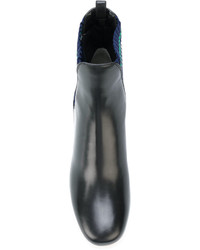 Черные кожаные ботильоны от Fendi