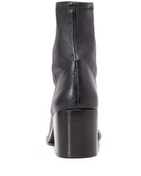 Черные кожаные ботильоны от Opening Ceremony