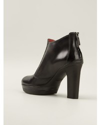 Черные кожаные ботильоны от Santoni