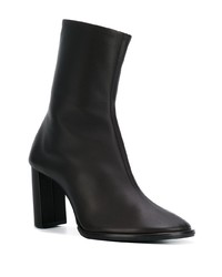 Черные кожаные ботильоны от The Row