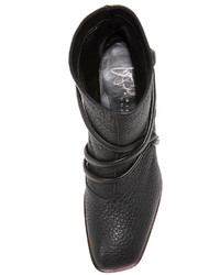 Черные кожаные ботильоны от Zero Maria Cornejo