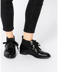Женские черные кожаные ботинки на шнуровке