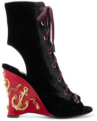 Женские черные кожаные ботинки с украшением от Prada
