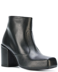 Женские черные кожаные ботинки от Aalto