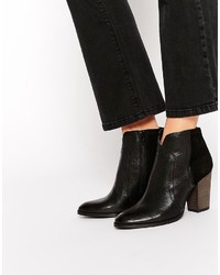 Женские черные кожаные ботинки от Dune