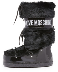Женские черные кожаные ботинки от Moschino