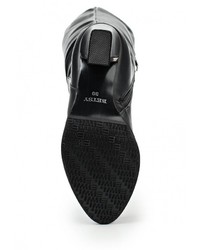 Черные кожаные ботфорты от Betsy