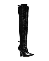Черные кожаные ботфорты от Fendi
