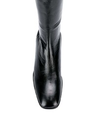 Черные кожаные ботфорты от Stuart Weitzman