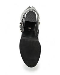 Черные кожаные ботфорты от Vitacci