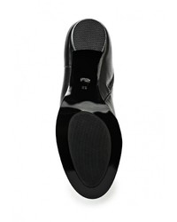 Черные кожаные ботфорты от Vitacci