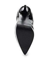 Черные кожаные ботфорты от Vivian Royal