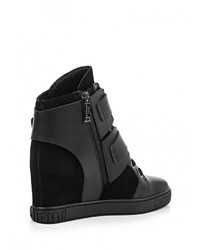 Черные кожаные кроссовки на танкетке от Baldinini