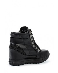 Черные кожаные кроссовки на танкетке от Mimoda