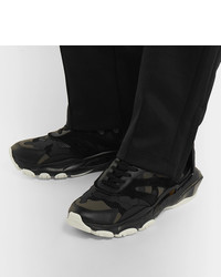 Мужские черные кожаные кроссовки от Valentino