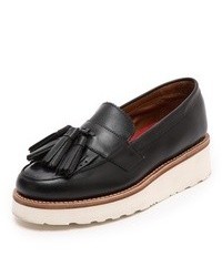 Женские черные кожаные лоферы с кисточками от Grenson