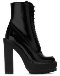 Черные кожаные массивные ботильоны на шнуровке от Givenchy