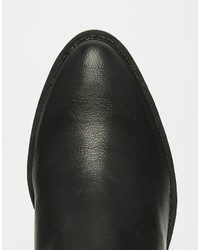 Черные кожаные массивные ботильоны от Monki