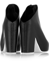 Черные кожаные массивные сабо от Balenciaga