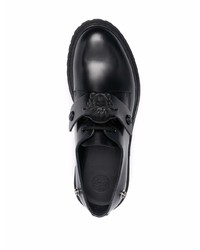 Черные кожаные массивные туфли дерби от Versace