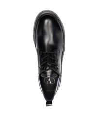 Черные кожаные массивные туфли дерби от Valentino Garavani