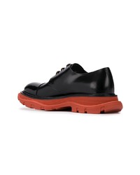 Черные кожаные массивные туфли дерби от Alexander McQueen