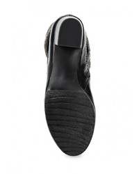 Черные кожаные полусапоги от Caprice