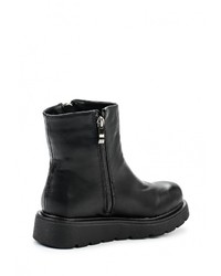 Черные кожаные полусапоги от Flyfor