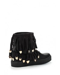 Черные кожаные полусапоги от Flyfor